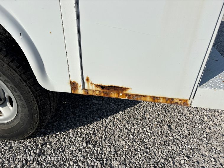 image for item DU1373 2010 Chevrolet Silverado 2500HD utility bed pickup truck