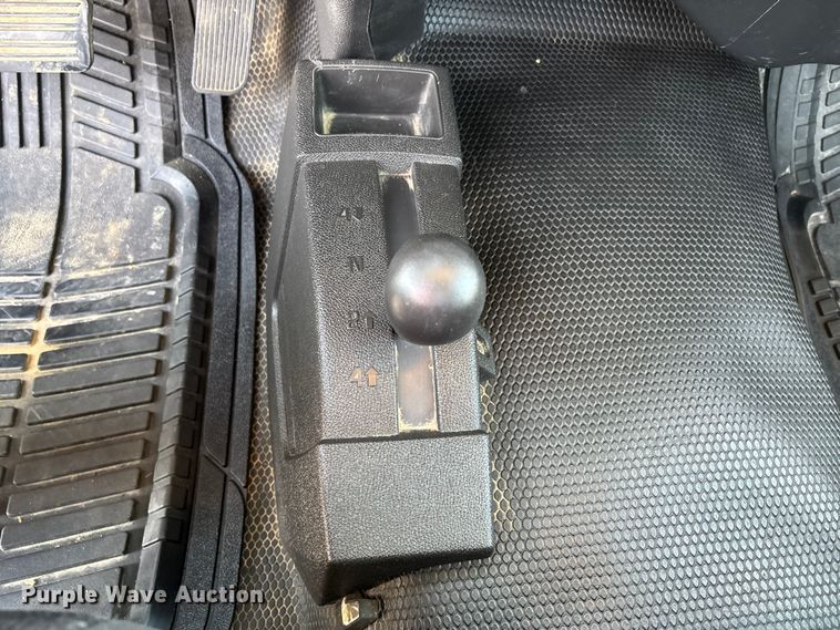 image for item DU1373 2010 Chevrolet Silverado 2500HD utility bed pickup truck