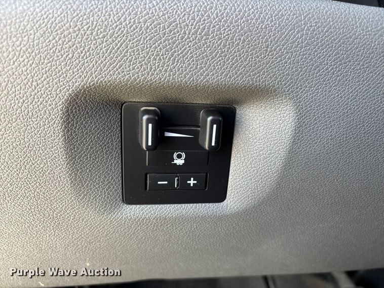 image for item DU1373 2010 Chevrolet Silverado 2500HD utility bed pickup truck