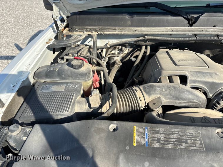 image for item DU1373 2010 Chevrolet Silverado 2500HD utility bed pickup truck