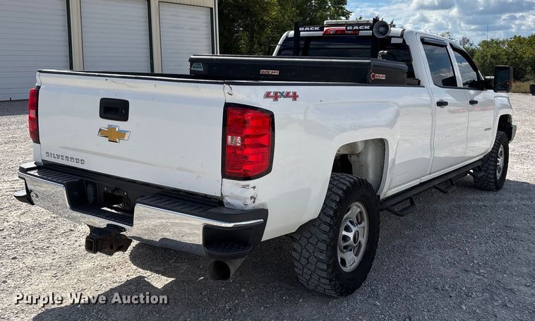 image for item DU1394 2015 Chevrolet Silverado 2500HD Crew Cab pickup truck