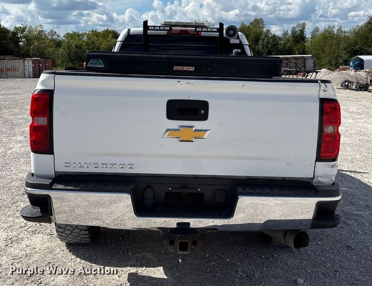 image for item DU1394 2015 Chevrolet Silverado 2500HD Crew Cab pickup truck