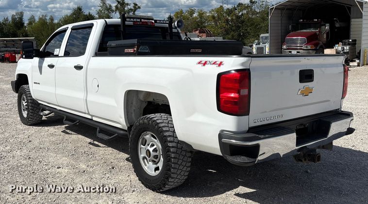 image for item DU1394 2015 Chevrolet Silverado 2500HD Crew Cab pickup truck