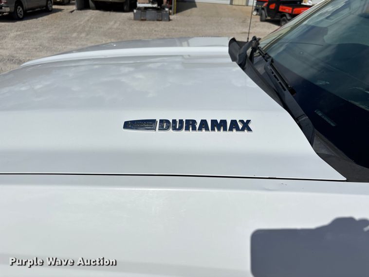 image for item DU1394 2015 Chevrolet Silverado 2500HD Crew Cab pickup truck