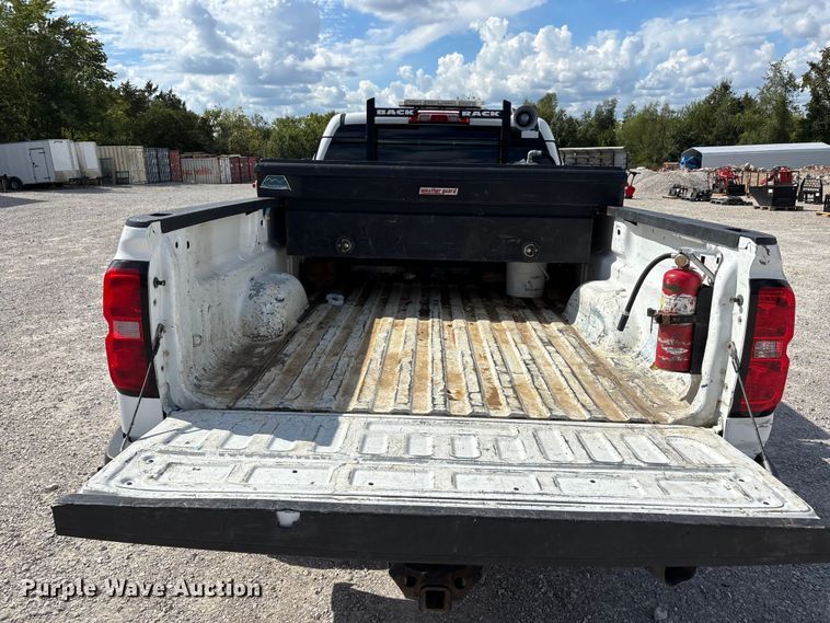 image for item DU1394 2015 Chevrolet Silverado 2500HD Crew Cab pickup truck