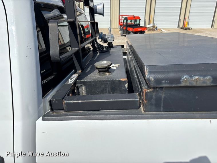 image for item DU1394 2015 Chevrolet Silverado 2500HD Crew Cab pickup truck