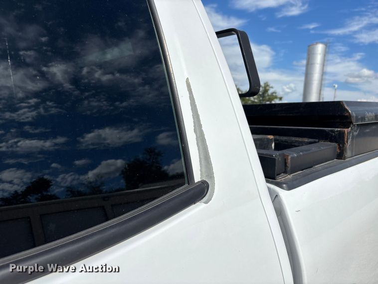 image for item DU1394 2015 Chevrolet Silverado 2500HD Crew Cab pickup truck