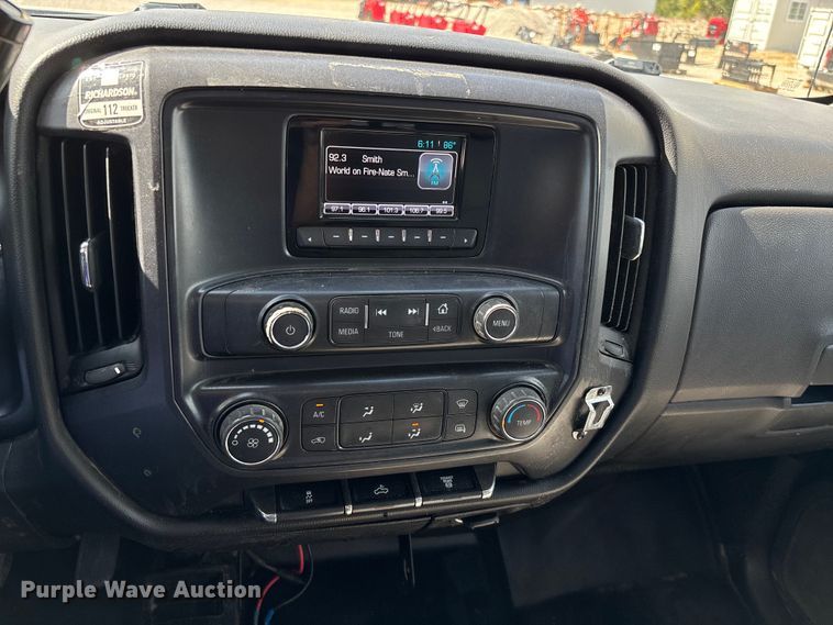 image for item DU1394 2015 Chevrolet Silverado 2500HD Crew Cab pickup truck