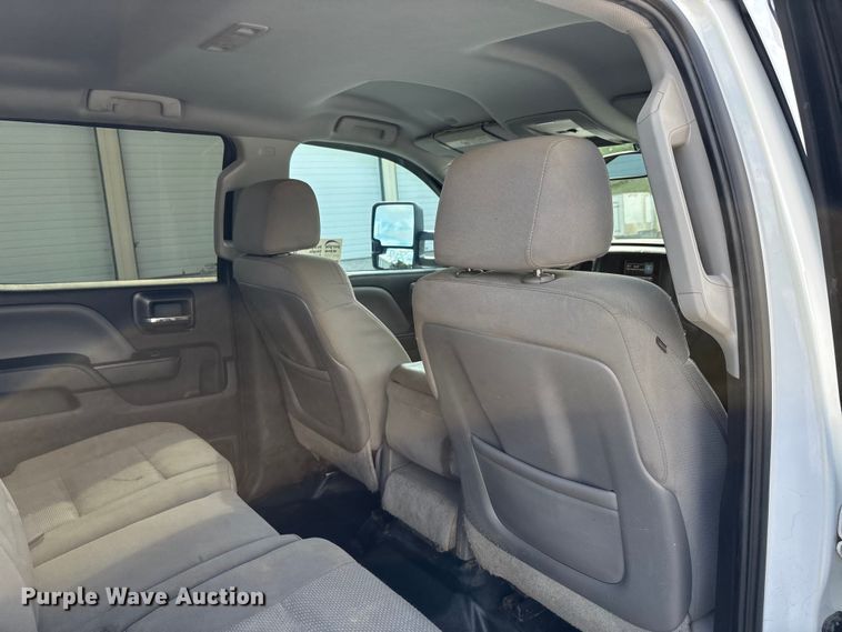 image for item DU1394 2015 Chevrolet Silverado 2500HD Crew Cab pickup truck