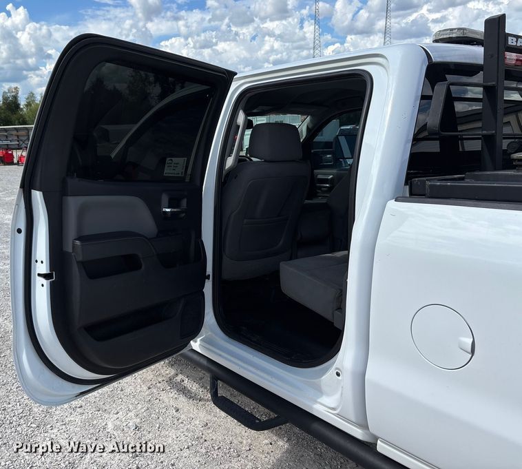 image for item DU1394 2015 Chevrolet Silverado 2500HD Crew Cab pickup truck