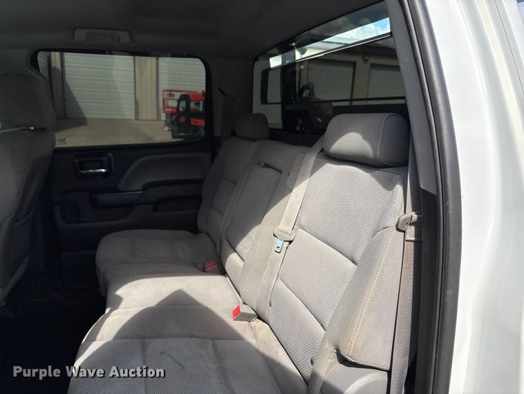 image for item DU1394 2015 Chevrolet Silverado 2500HD Crew Cab pickup truck