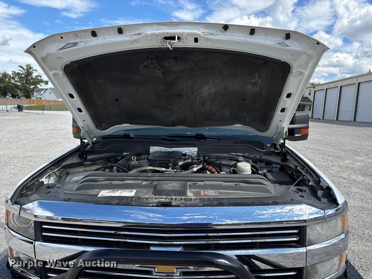 image for item DU1394 2015 Chevrolet Silverado 2500HD Crew Cab pickup truck