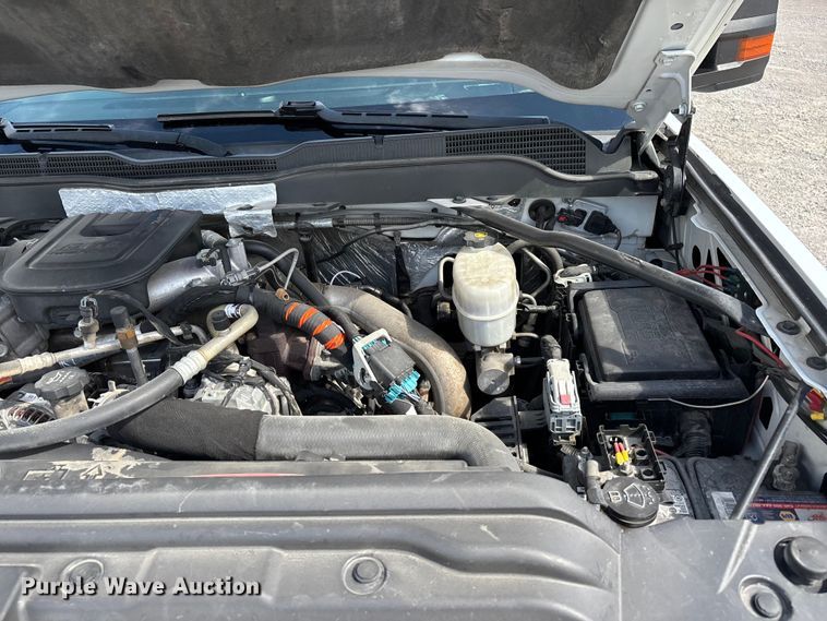 image for item DU1394 2015 Chevrolet Silverado 2500HD Crew Cab pickup truck