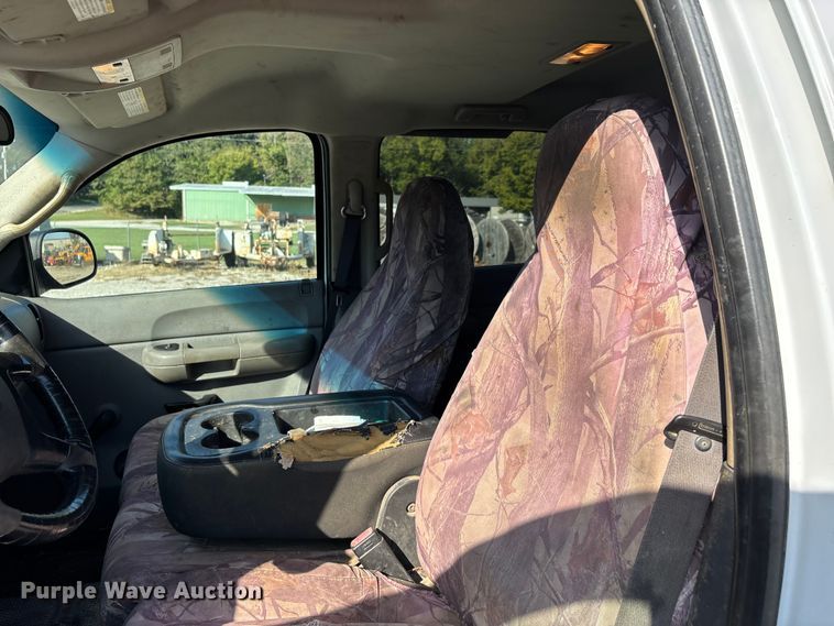 image for item DU1423 2008 Chevrolet Silverado 2500HD Crew Cab pickup truck