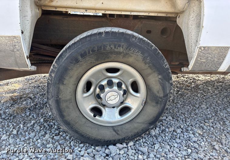 image for item DU1423 2008 Chevrolet Silverado 2500HD Crew Cab pickup truck