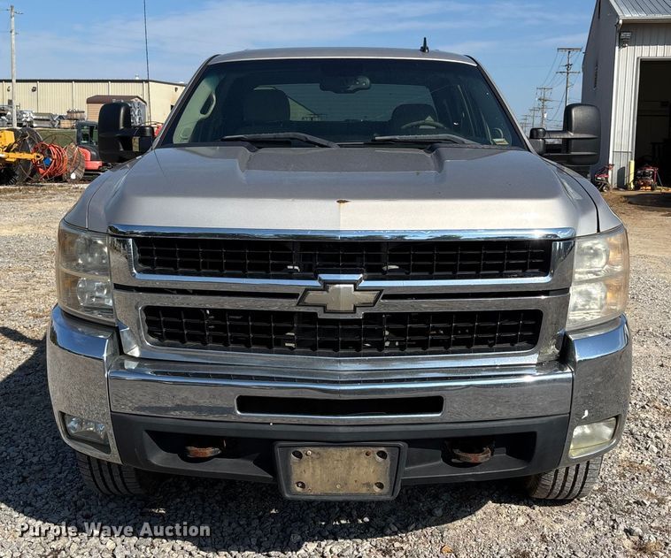 image for item DU1424 2007 Chevrolet Silverado 2500HD Crew Cab pickup truck