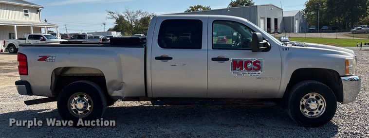 image for item DU1424 2007 Chevrolet Silverado 2500HD Crew Cab pickup truck