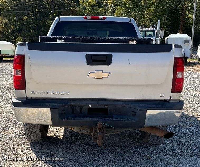 image for item DU1424 2007 Chevrolet Silverado 2500HD Crew Cab pickup truck