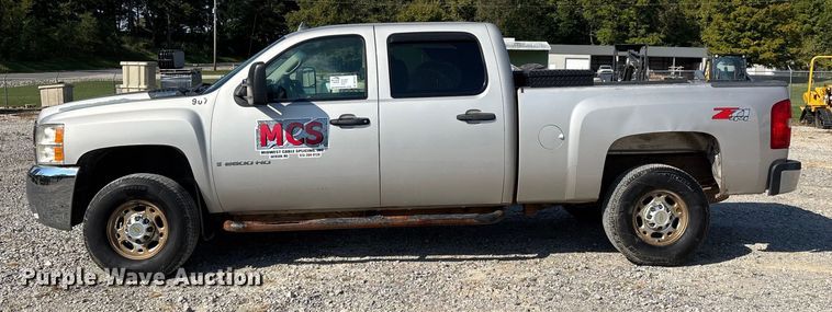 image for item DU1424 2007 Chevrolet Silverado 2500HD Crew Cab pickup truck