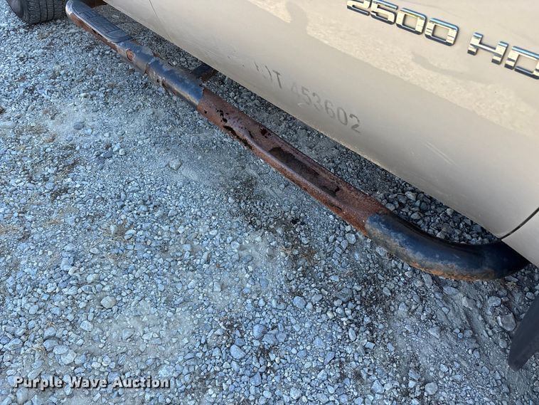 image for item DU1424 2007 Chevrolet Silverado 2500HD Crew Cab pickup truck