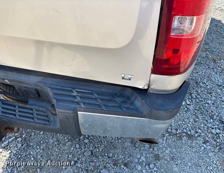 image for item DU1424 2007 Chevrolet Silverado 2500HD Crew Cab pickup truck