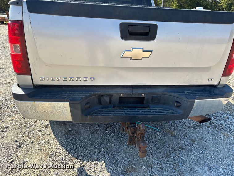 image for item DU1424 2007 Chevrolet Silverado 2500HD Crew Cab pickup truck