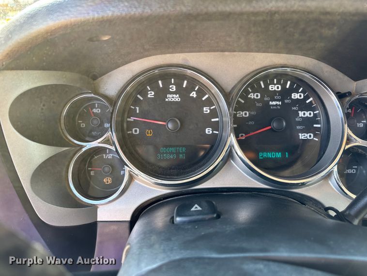 image for item DU1424 2007 Chevrolet Silverado 2500HD Crew Cab pickup truck