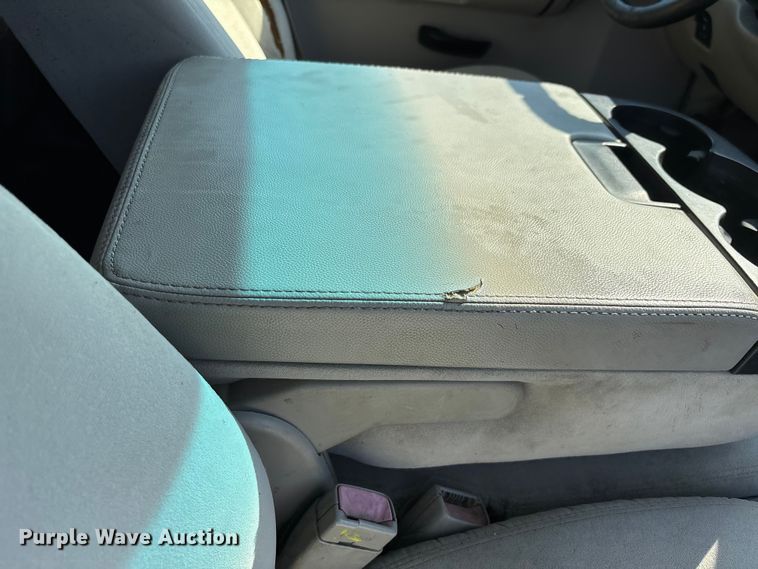 image for item DU1424 2007 Chevrolet Silverado 2500HD Crew Cab pickup truck