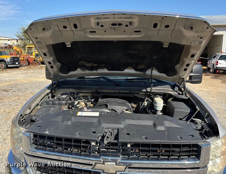 image for item DU1424 2007 Chevrolet Silverado 2500HD Crew Cab pickup truck