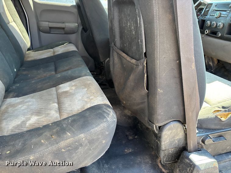 image for item DU1425 2009 GMC Sierra 2500HD Ext. Cab pickup truck