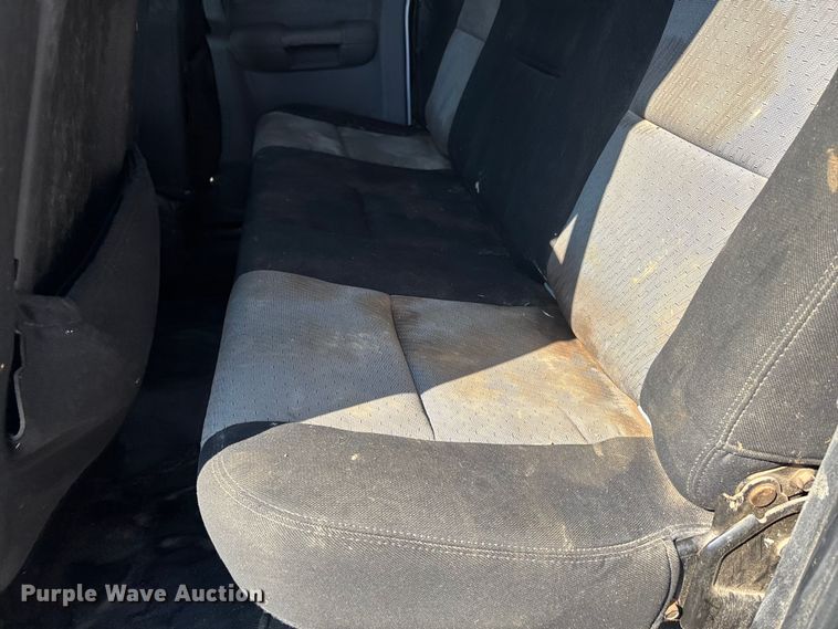 image for item DU1425 2009 GMC Sierra 2500HD Ext. Cab pickup truck