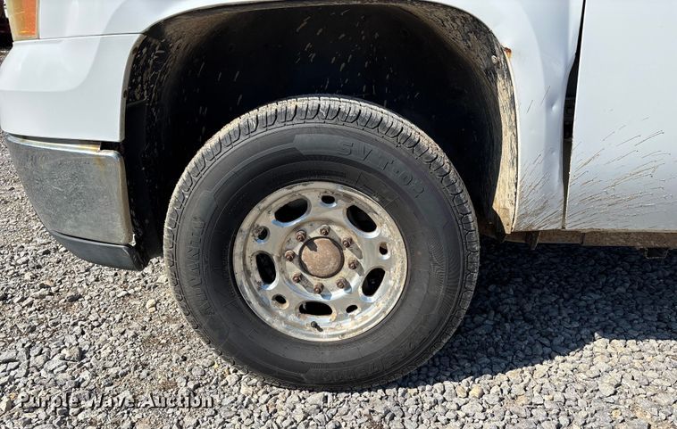 image for item DU1425 2009 GMC Sierra 2500HD Ext. Cab pickup truck