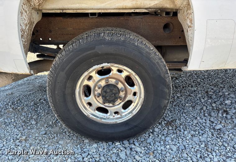 image for item DU1425 2009 GMC Sierra 2500HD Ext. Cab pickup truck