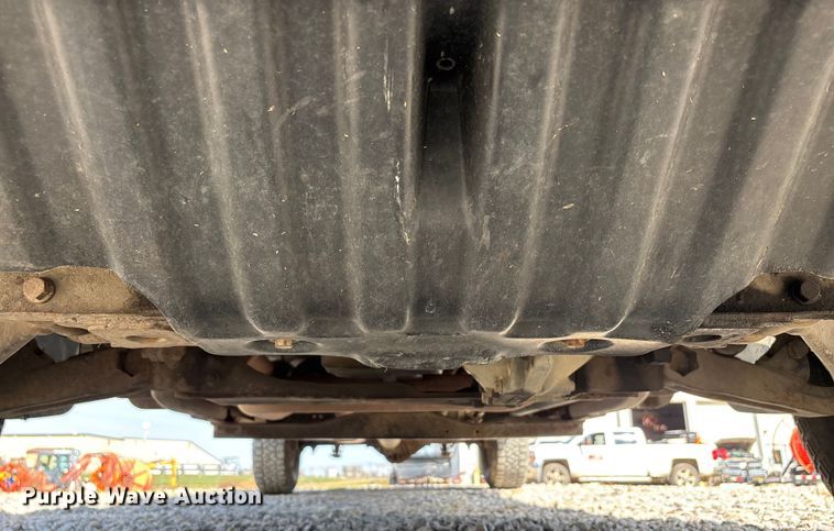 image for item DU1426 2004 Chevrolet Silverado 2500HD Ext. Cab pickup truck