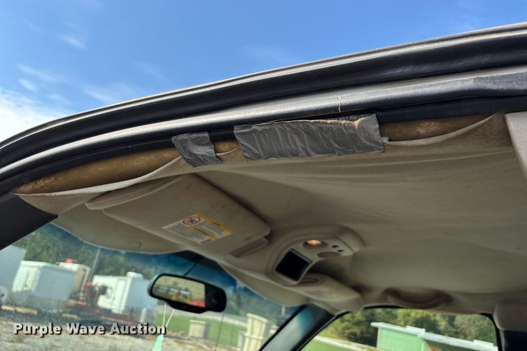 image for item DU1426 2004 Chevrolet Silverado 2500HD Ext. Cab pickup truck