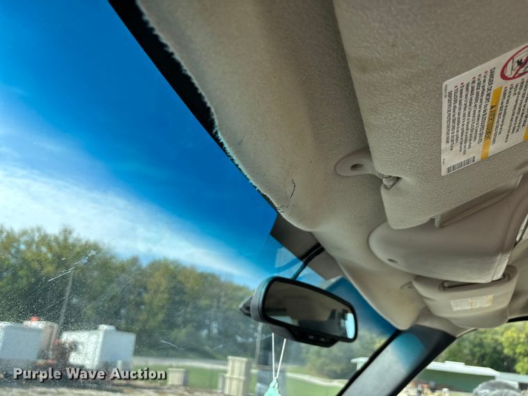 image for item DU1426 2004 Chevrolet Silverado 2500HD Ext. Cab pickup truck