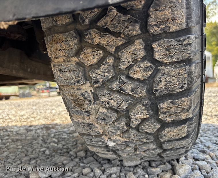 image for item DU1426 2004 Chevrolet Silverado 2500HD Ext. Cab pickup truck