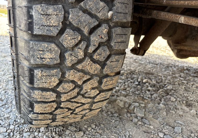 image for item DU1426 2004 Chevrolet Silverado 2500HD Ext. Cab pickup truck