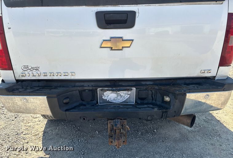 image for item DU1428 2007 Chevrolet Silverado 2500HD Ext. Cab pickup truck