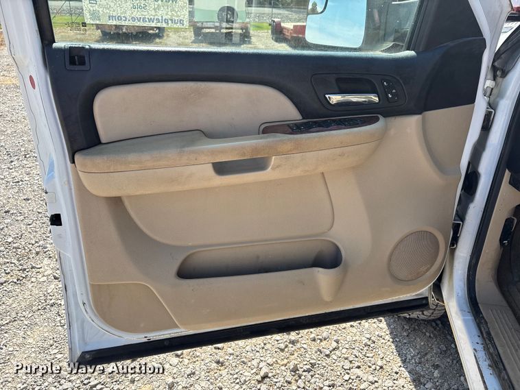 image for item DU1428 2007 Chevrolet Silverado 2500HD Ext. Cab pickup truck