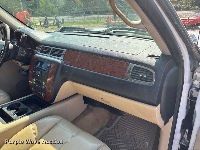 image for item DU1428 2007 Chevrolet Silverado 2500HD Ext. Cab pickup truck