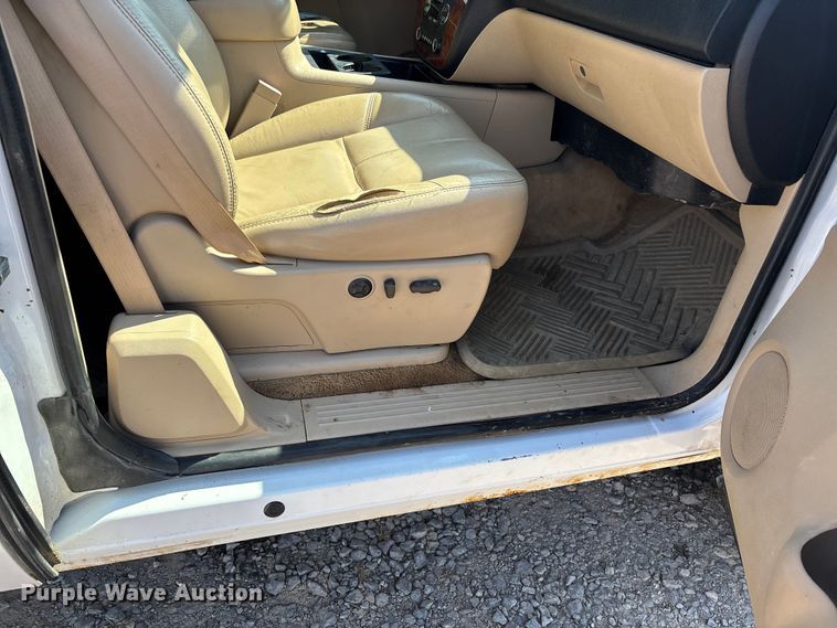 image for item DU1428 2007 Chevrolet Silverado 2500HD Ext. Cab pickup truck