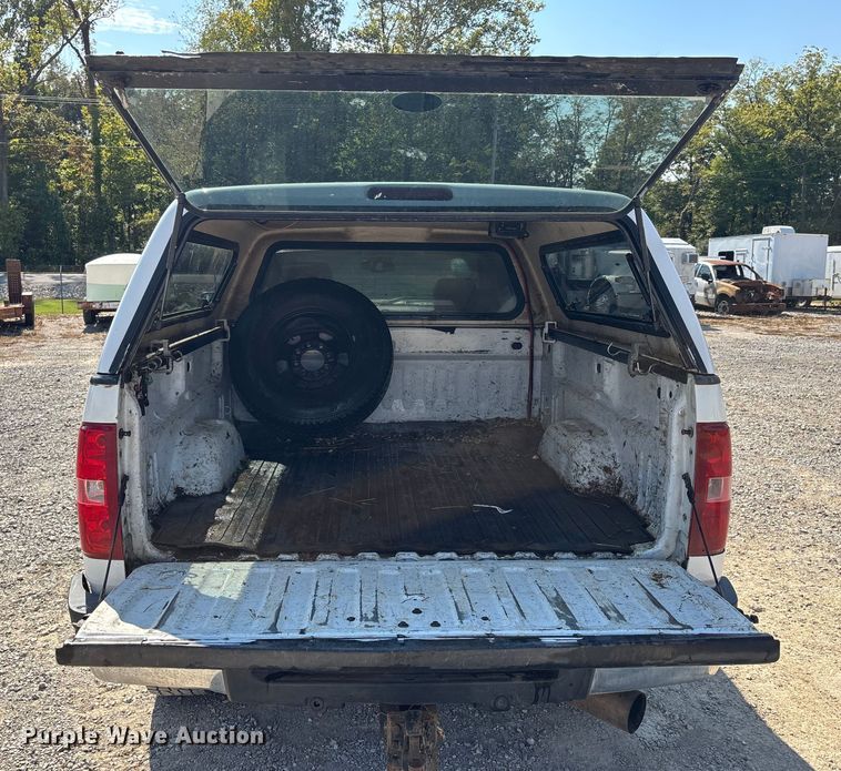 image for item DU1428 2007 Chevrolet Silverado 2500HD Ext. Cab pickup truck