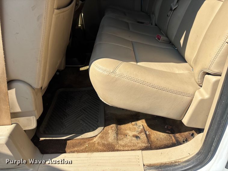 image for item DU1428 2007 Chevrolet Silverado 2500HD Ext. Cab pickup truck