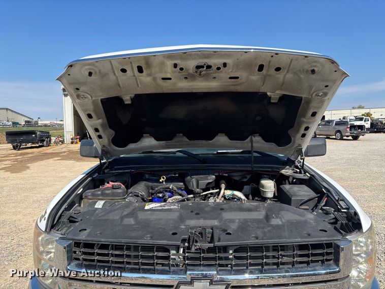 image for item DU1428 2007 Chevrolet Silverado 2500HD Ext. Cab pickup truck