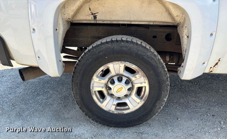 image for item DU1428 2007 Chevrolet Silverado 2500HD Ext. Cab pickup truck