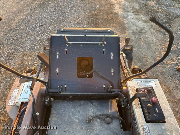 image for item DU3517 Grasshopper 335 ZTR lawn mower