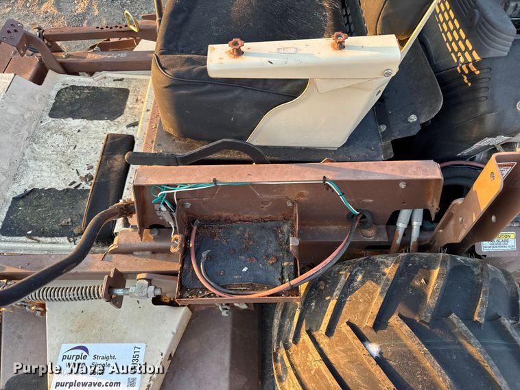 image for item DU3517 Grasshopper 335 ZTR lawn mower