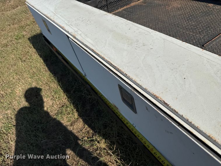 image for item DU3518 Flatbed pickup truck bed