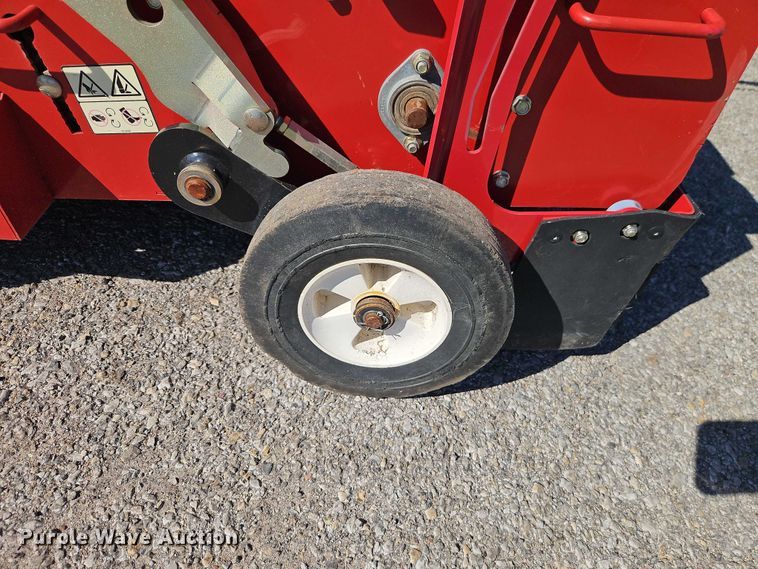 image for item DU3546 Toro 33515 aerator